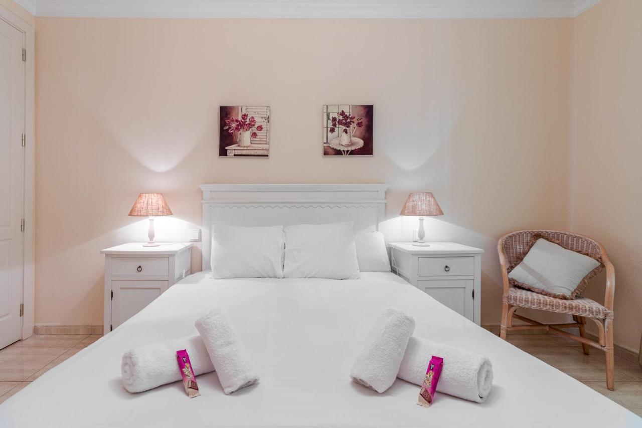 Santa Catalina Queen Apartment *